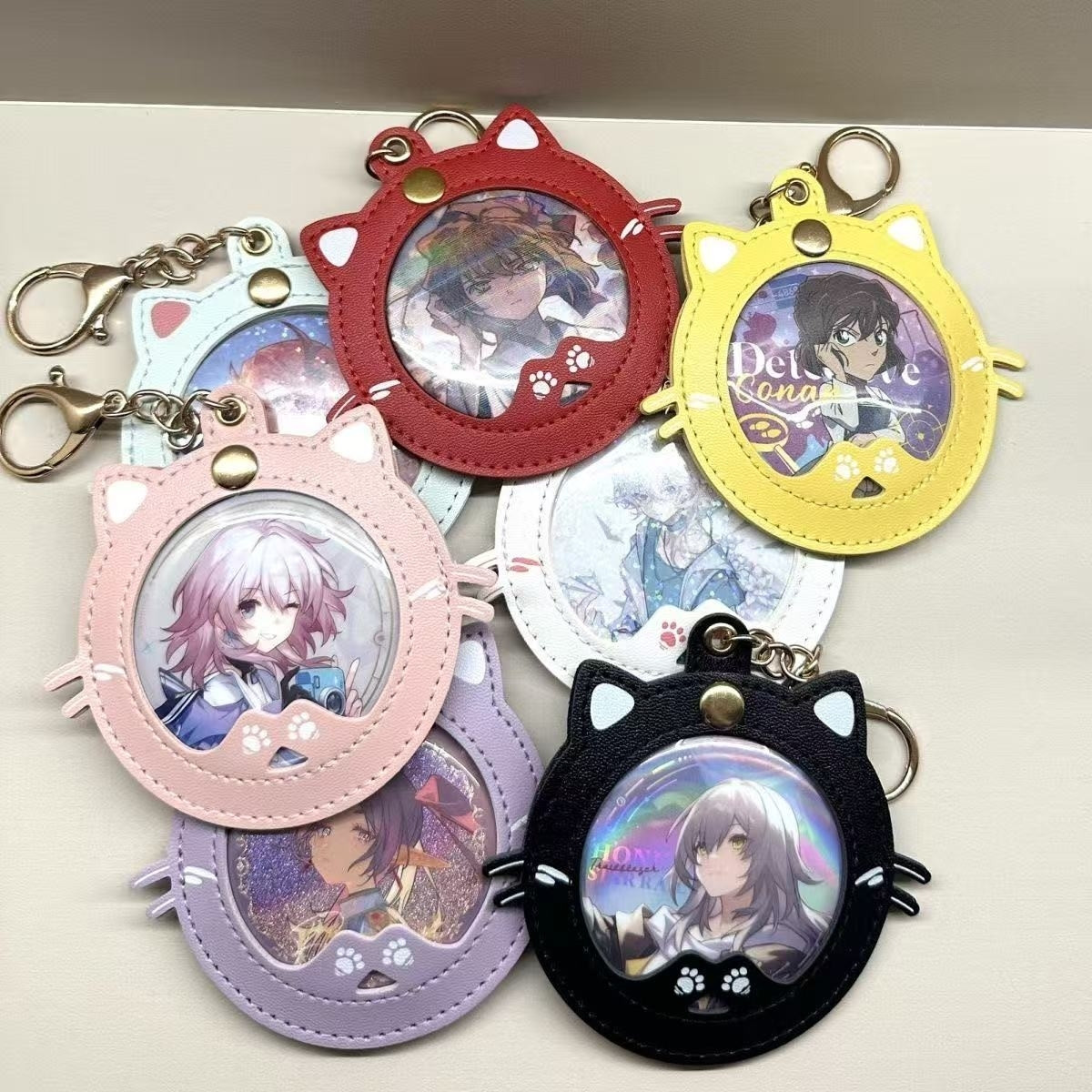 Anime Merchandise China - Protector de insignias con forma de